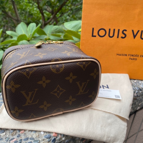 全新LOUIS VUITTON LV字紋老花拉鍊迷你化妝箱包手提包 M44936 NICE NANO-3