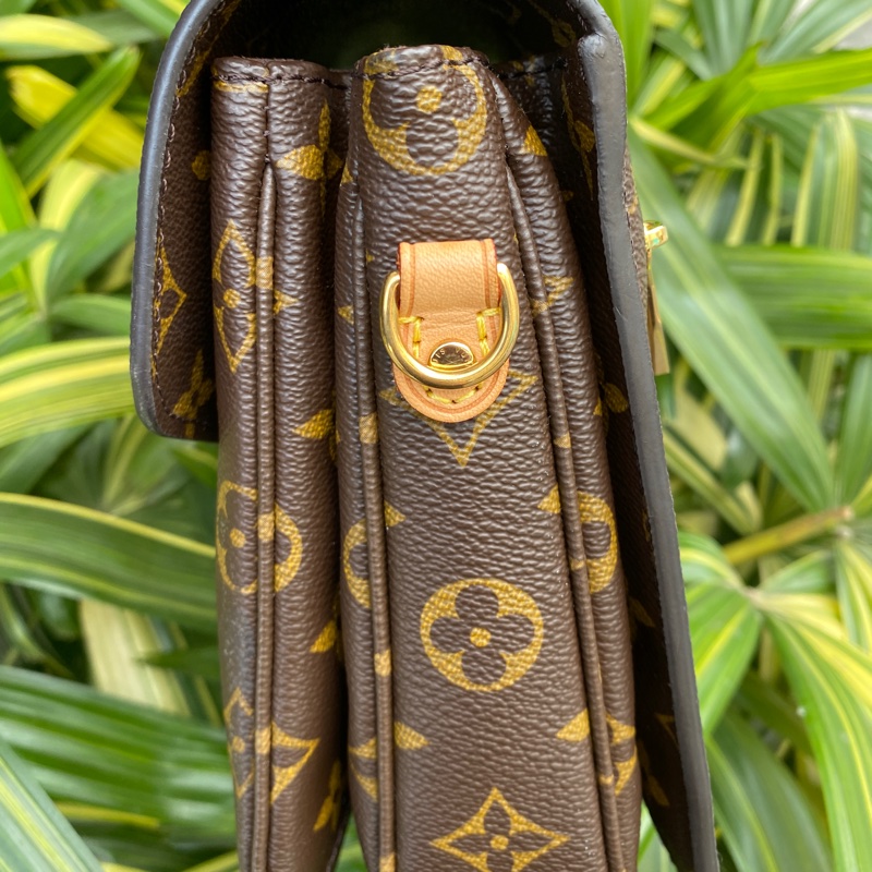 「已售出」二手真品LV原花POCHETTE METIS郵差包M44875大缺貨款-1