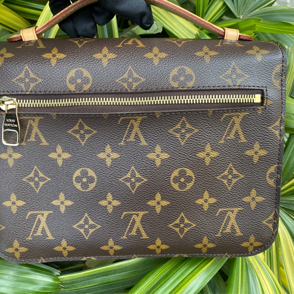 「已售出」二手真品LV原花POCHETTE METIS郵差包M44875大缺貨款-2