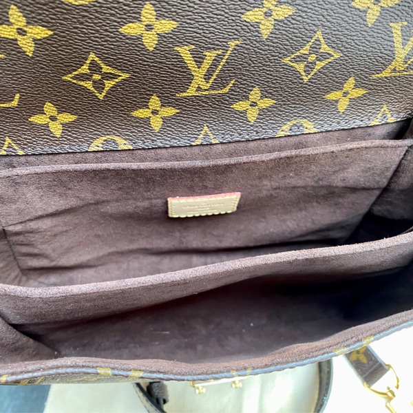 「已售出」二手真品LV原花POCHETTE METIS郵差包M44875大缺貨款-4