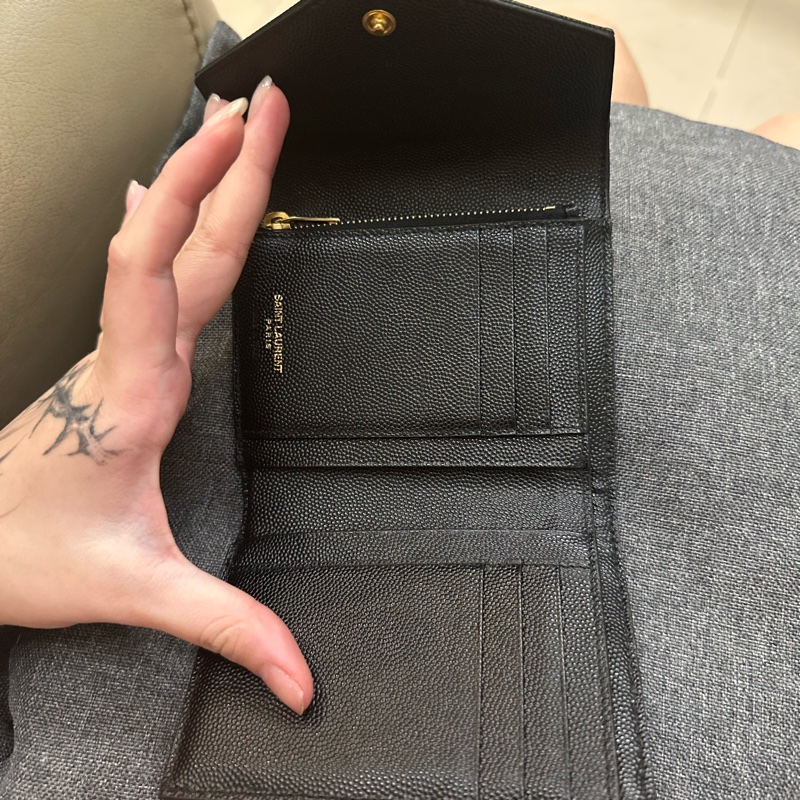 YSL Saint Laurent 荔枝皮短夾 荔枝紋牛皮 黑金短夾 信封短夾-5