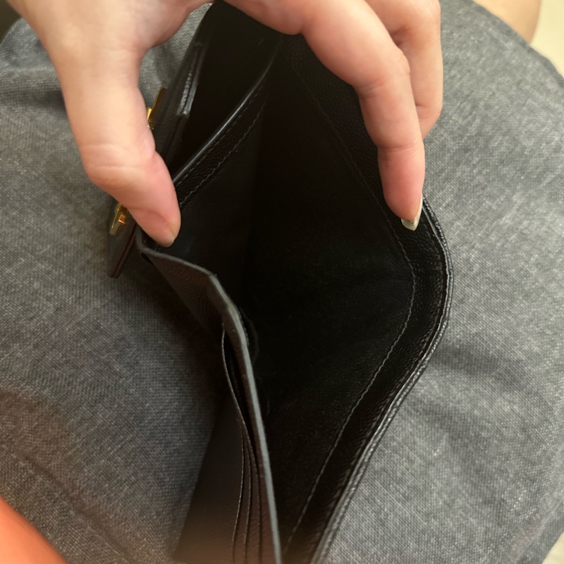 YSL Saint Laurent 荔枝皮短夾 荔枝紋牛皮 黑金短夾 信封短夾-6