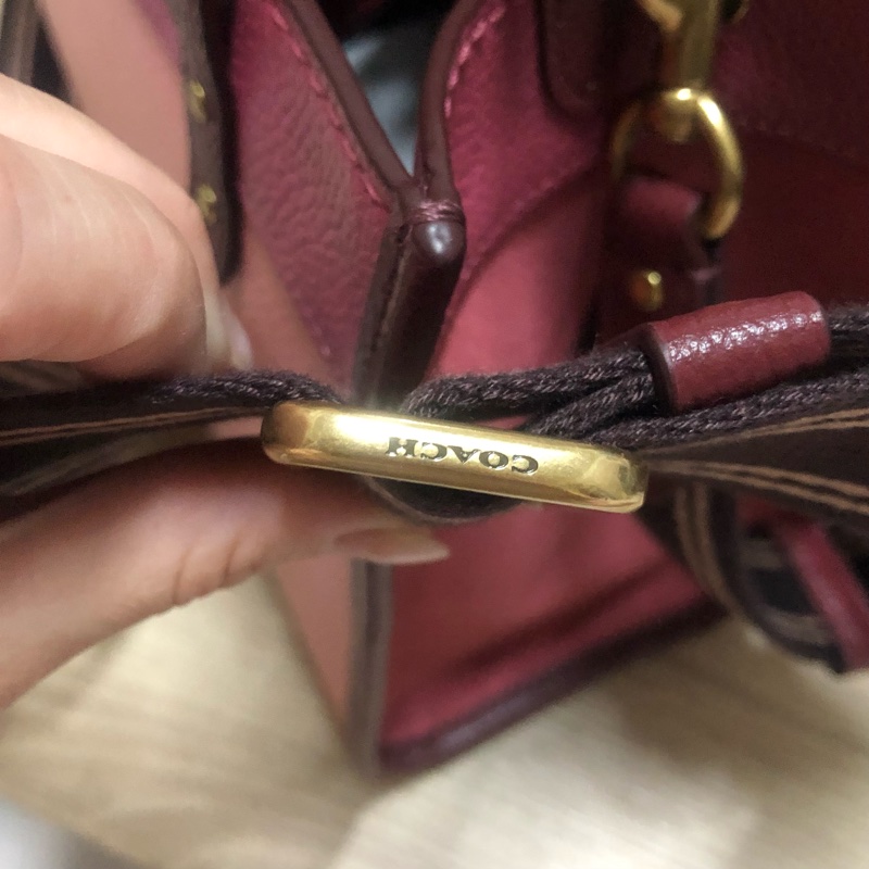 Coach FIELD 22 COACH 徽章撞色設計托特手袋(08/25客訂)-5