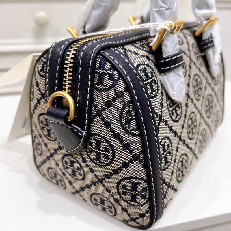 Tory Burch 緹花迷你波士頓包 T monogram petite barrel bag-10