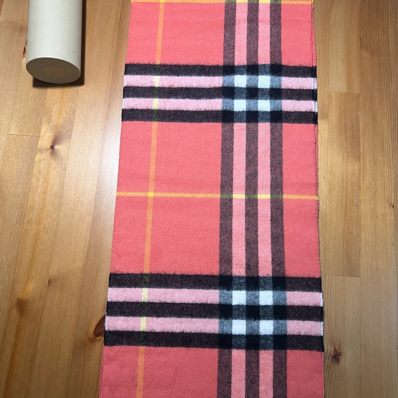 Burberry蜜桃粉格子圍巾-4