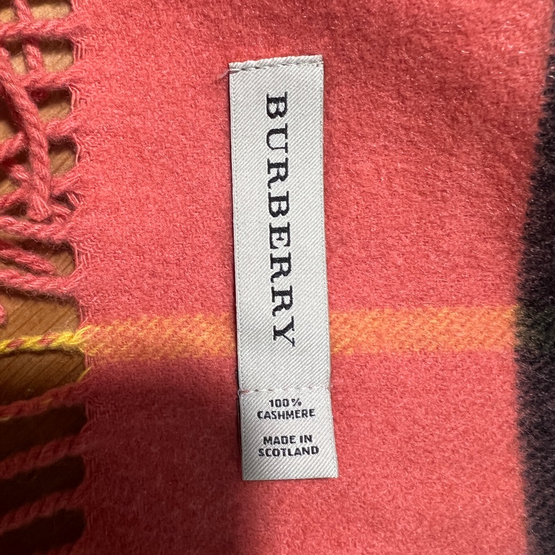 Burberry蜜桃粉格子圍巾-8