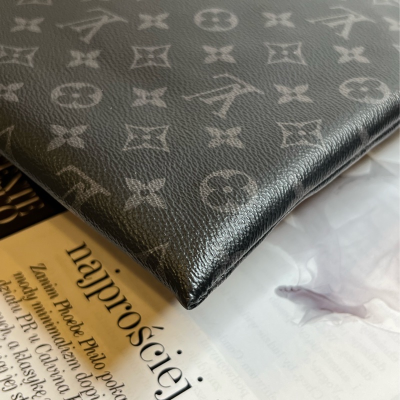 (保留中）LV Discovery pochette  黑老花 手拿包-7