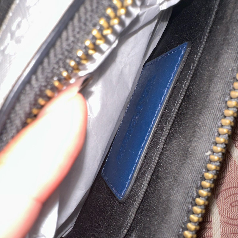 Marc Jacobs相機包-4