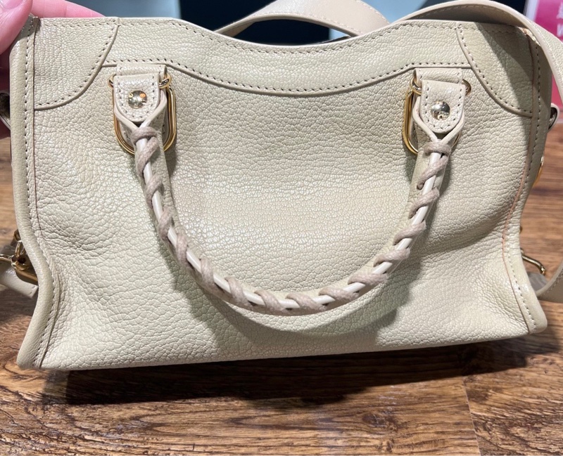 巴黎世家 奶茶色機車包-2