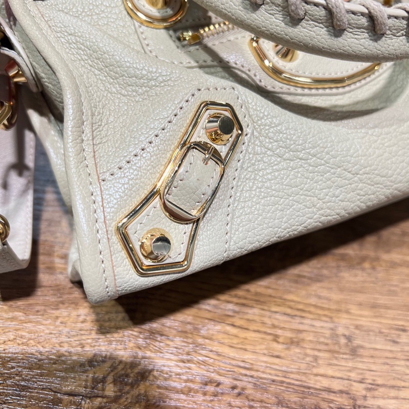 巴黎世家 奶茶色機車包-9