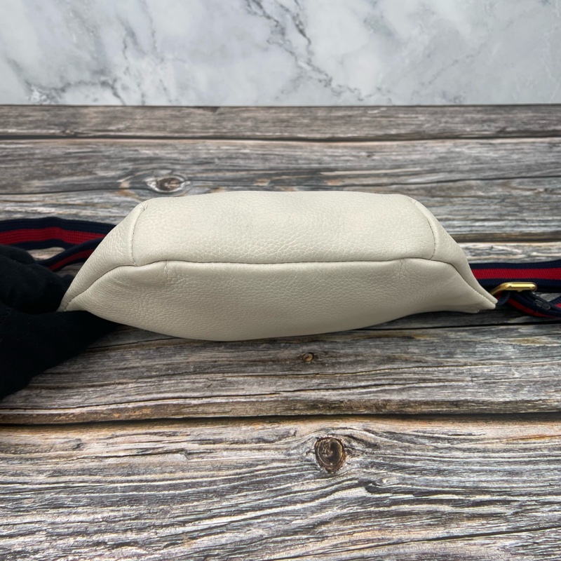 GUCCI 復古風格圖案 小牛皮 #胸口包 / #腰包   小款（白） 長背帶🔥-9