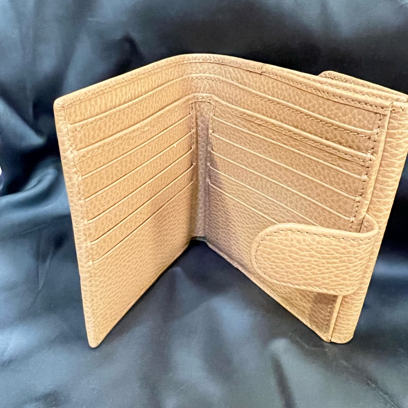 Gucci-奶茶色短夾-6