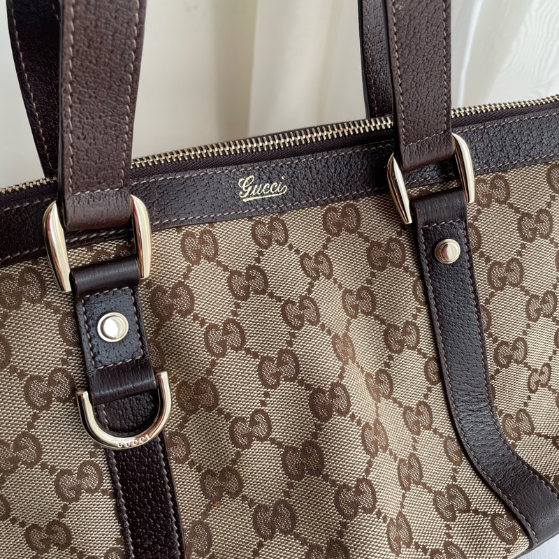 Gucci咖邊緹花肩背包-1