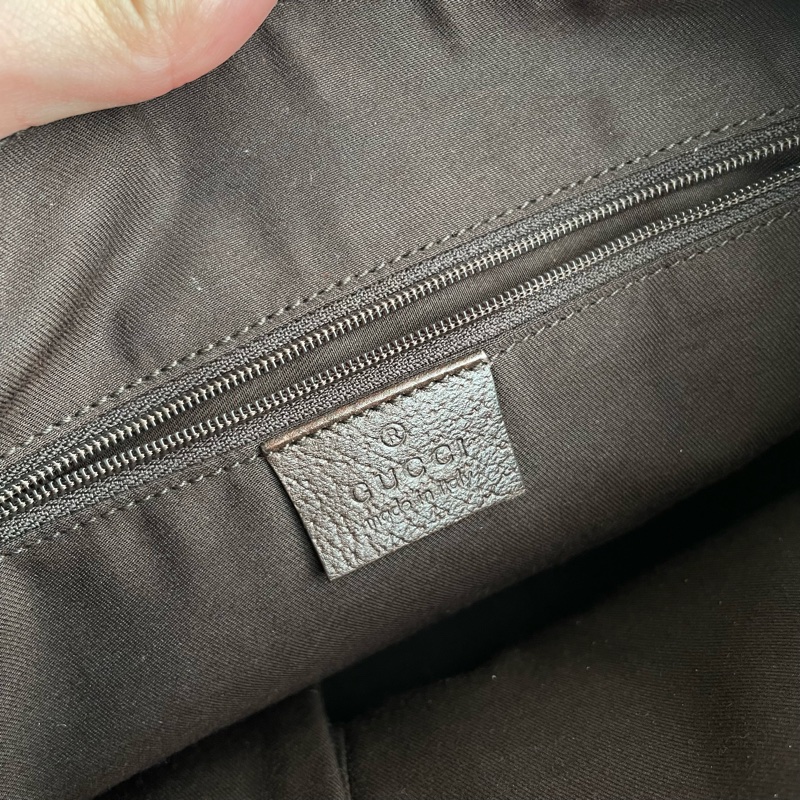 Gucci咖邊緹花肩背包-9