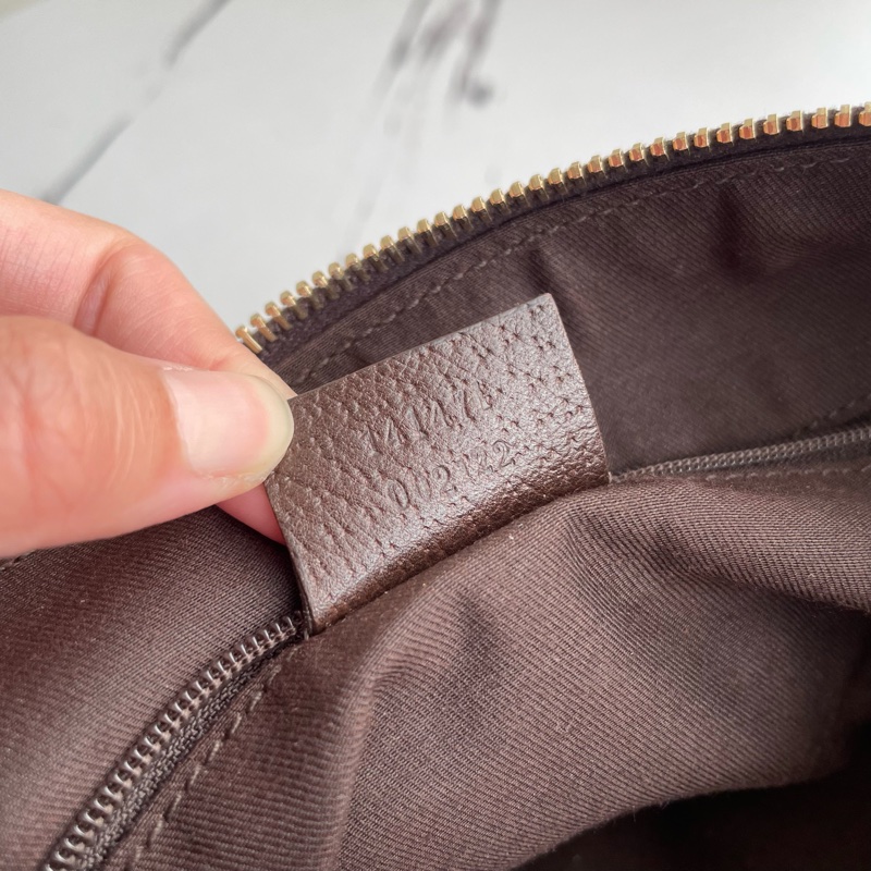 Gucci咖邊緹花肩背包-10