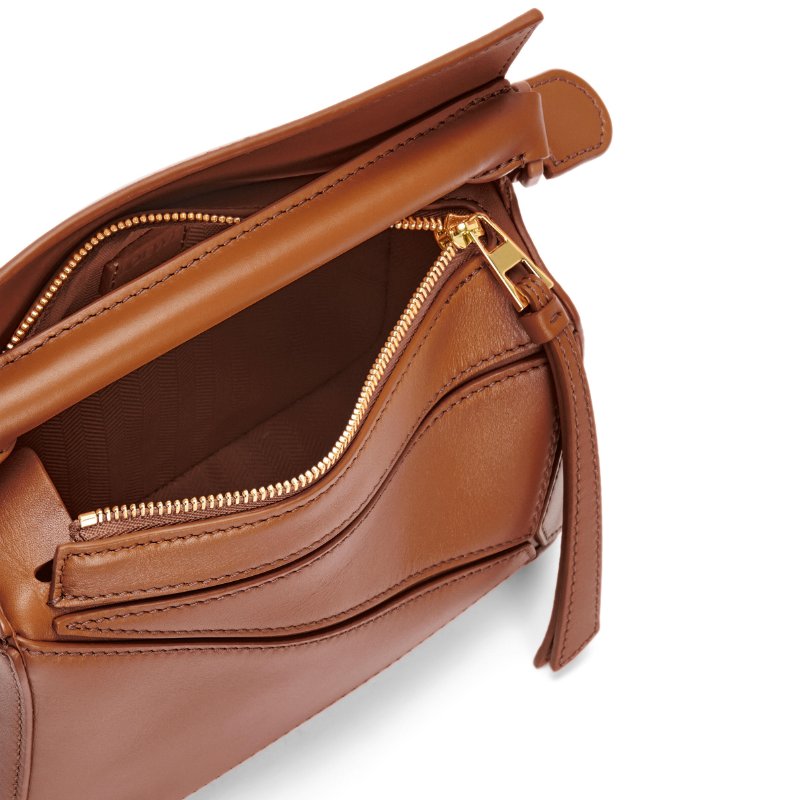 全新小瑕疵出清【LOEWE 羅威】Mini Puzzle 緞面小牛皮 迷你 拼圖包 幾何 拼接包 肩背包 胡桃色-17