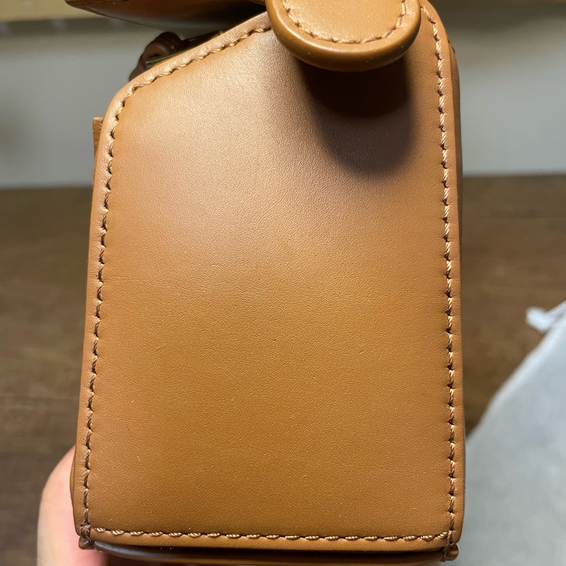 全新小瑕疵出清【LOEWE 羅威】Mini Puzzle 緞面小牛皮 迷你 拼圖包 幾何 拼接包 肩背包 胡桃色-5