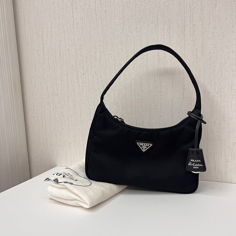Prada Re-Edition 2000 hobo包 肩背包 腋下包-0