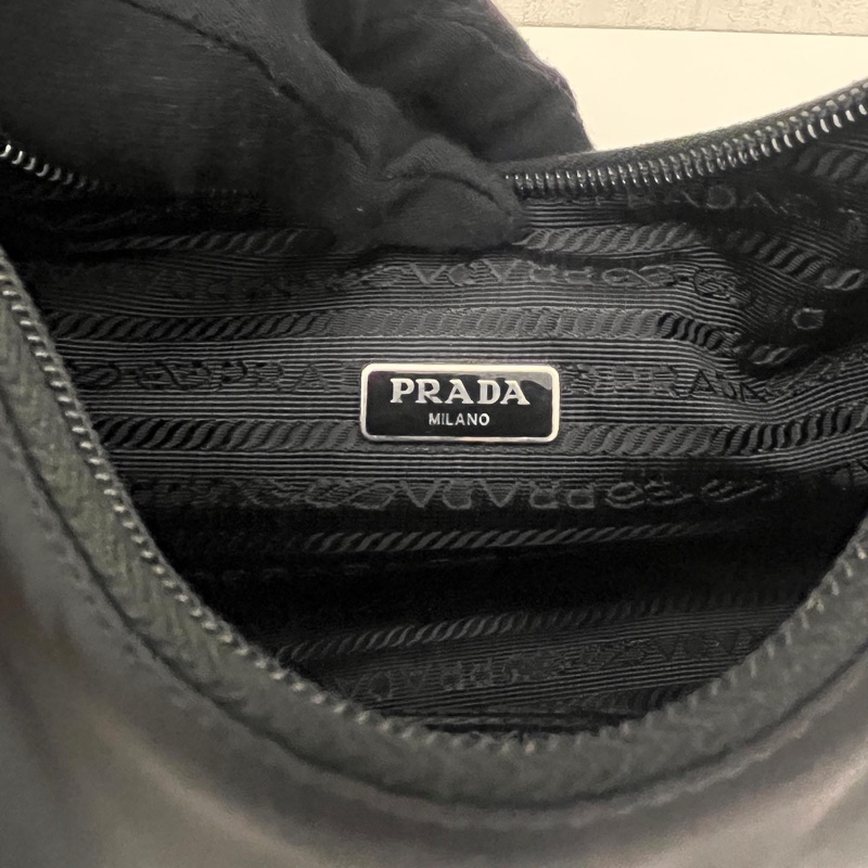 Prada Re-Edition 2000 hobo包 肩背包 腋下包-7