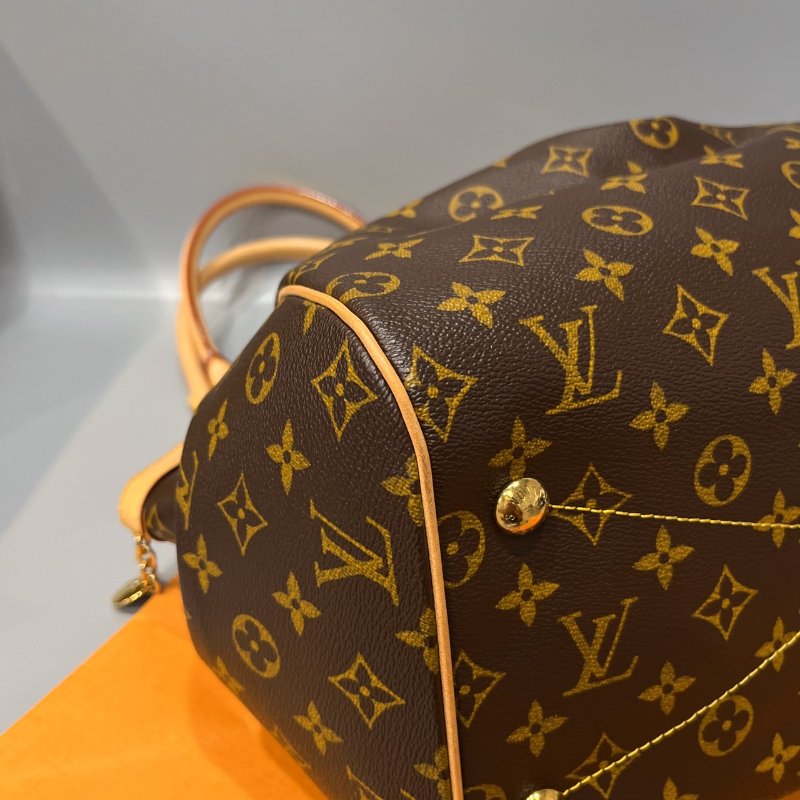 Louis Vuitton LV 字紋 抓皺 大款 元寶肩背包/皺摺包-2