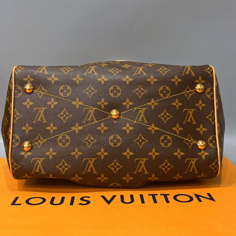 Louis Vuitton LV 字紋 抓皺 大款 元寶肩背包/皺摺包-6
