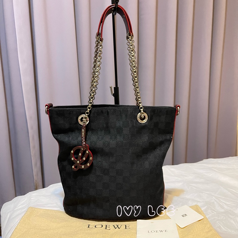 LOEWE 帆布水桶包 肩背包 VINTAGE 鏈條提把 質感黑壓印Logo 二手精品 正品-0