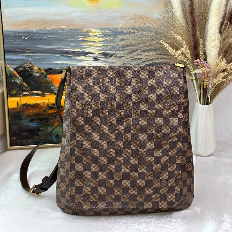 LV 經典棋盤格王菲包-0