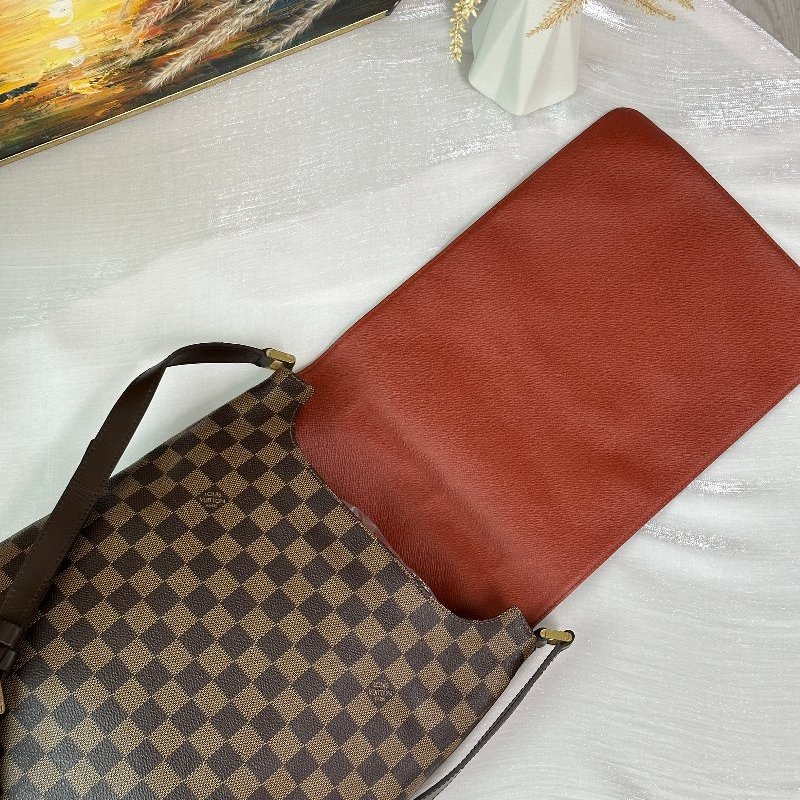 LV 經典棋盤格王菲包-9