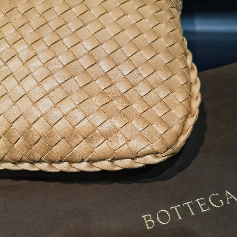 Bottega Veneta BV 奶茶色 全皮經典編織 中款 和尚包/托特包/肩背包/手提包-2