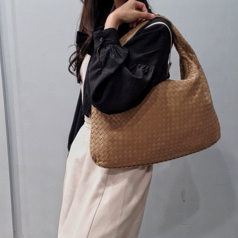 Bottega Veneta BV 奶茶色 全皮經典編織 中款 和尚包/托特包/肩背包/手提包-11