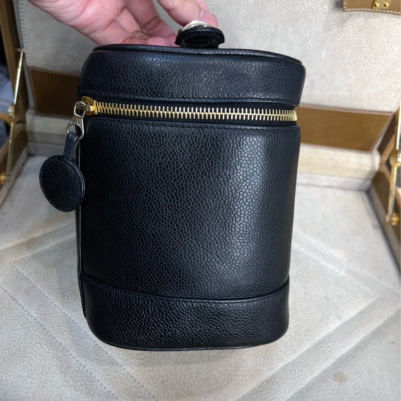 無現貨歡迎預訂📣CHANEL vintage 黑荔枝牛皮經典手提化妝包🎼經典夯款-6