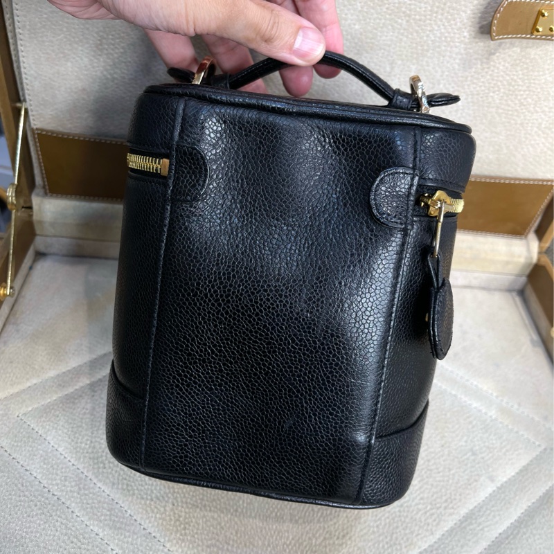 無現貨歡迎預訂📣CHANEL vintage 黑荔枝牛皮經典手提化妝包🎼經典夯款-7