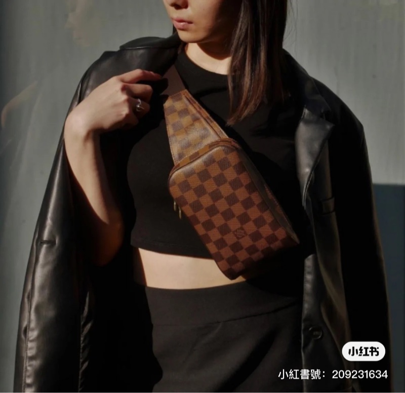 ❗️大降價秒殺價❗️#Lv #vintage #棋盤格 斜背 #胸口包 #腰包 #胸包-5