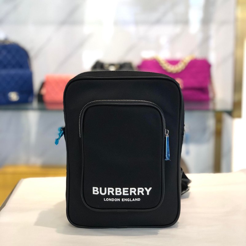 BURBERRY 立體字母LOGO尼龍斜背包 黑色 全新商品-0