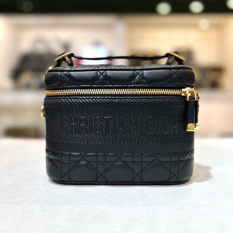 DIOR 小碼 DIORTRAVEL 化妝袋 黑色羊皮經典藤格紋小化妝兩用包-1