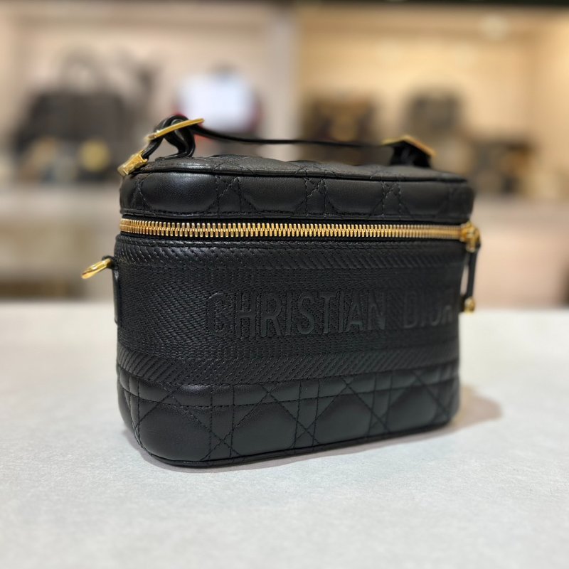 DIOR 小碼 DIORTRAVEL 化妝袋 黑色羊皮經典藤格紋小化妝兩用包-2