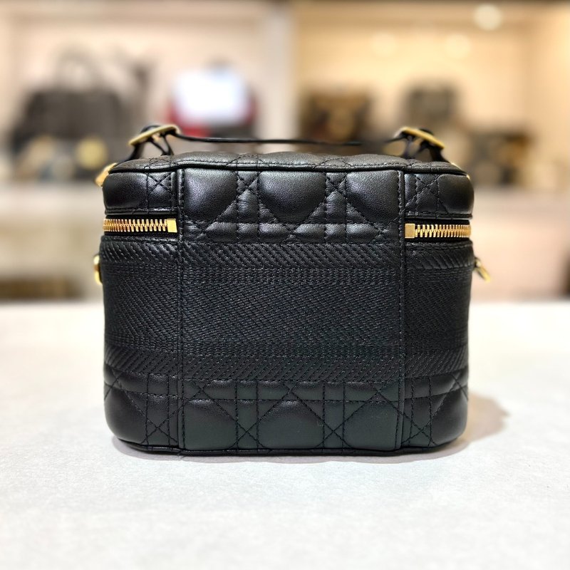 DIOR 小碼 DIORTRAVEL 化妝袋 黑色羊皮經典藤格紋小化妝兩用包-3