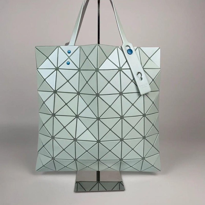 三宅一生baobao霧面彩霜六格💗好看👀 ISSEY MIYAKE BAOBAO 6*6 規格 尺寸 34*34cm-7