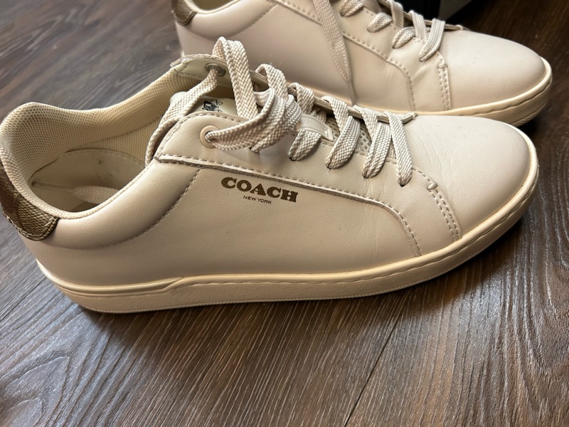 coach米白色小白鞋原價9500-2