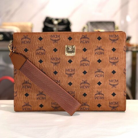 .MCM Original系列腕帶拉鏈手拿包 焦糖色 全新商品