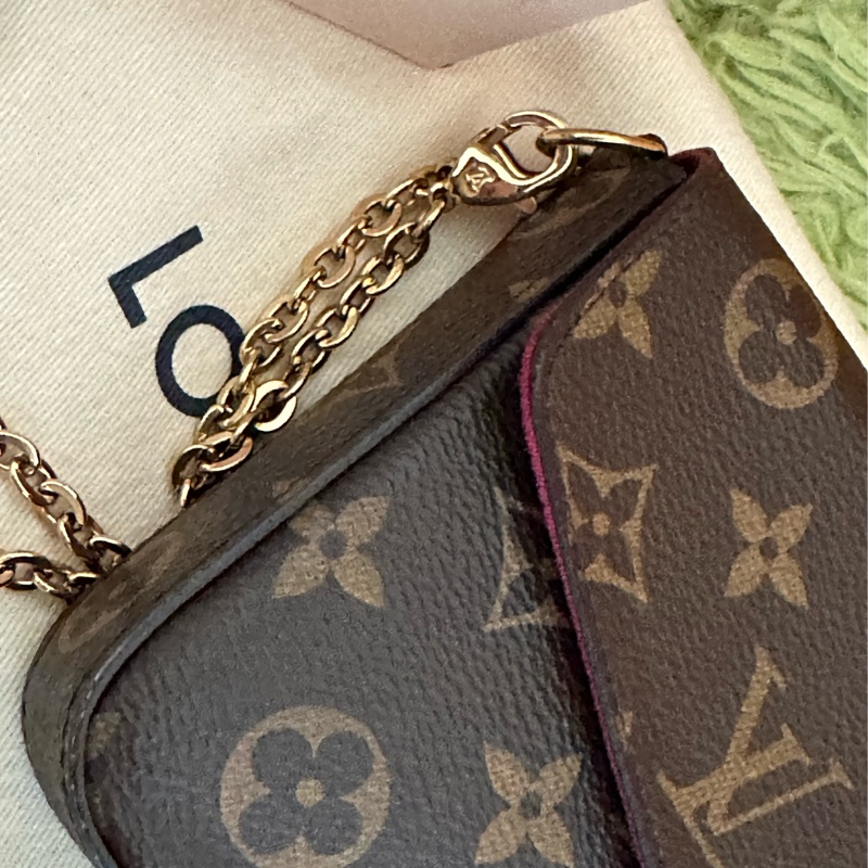 LV三合一信封鏈條包 肩背包-10