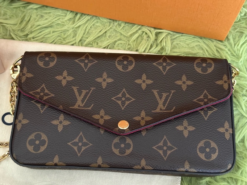 LV三合一信封鏈條包 肩背包-11