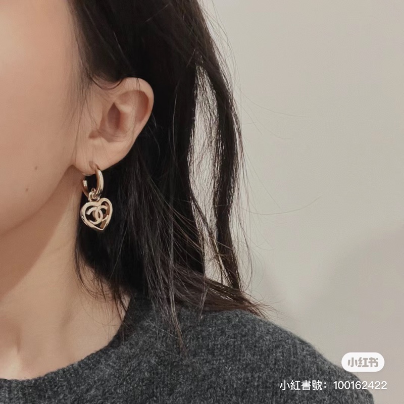 Chanel  香奈兒 22P  鏤空愛心垂吊耳針耳環  淡金色-17