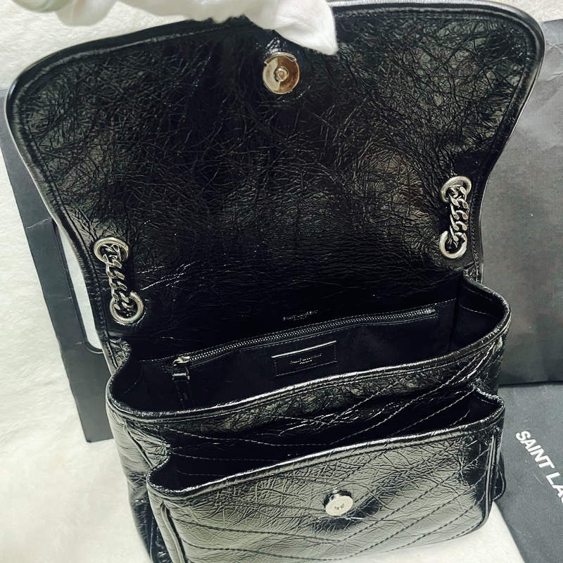 YSL經典 NIKI 系列黑色金屬LOGO復 古銀鍊揉製小牛皮翻蓋局/斜背包(黑-18