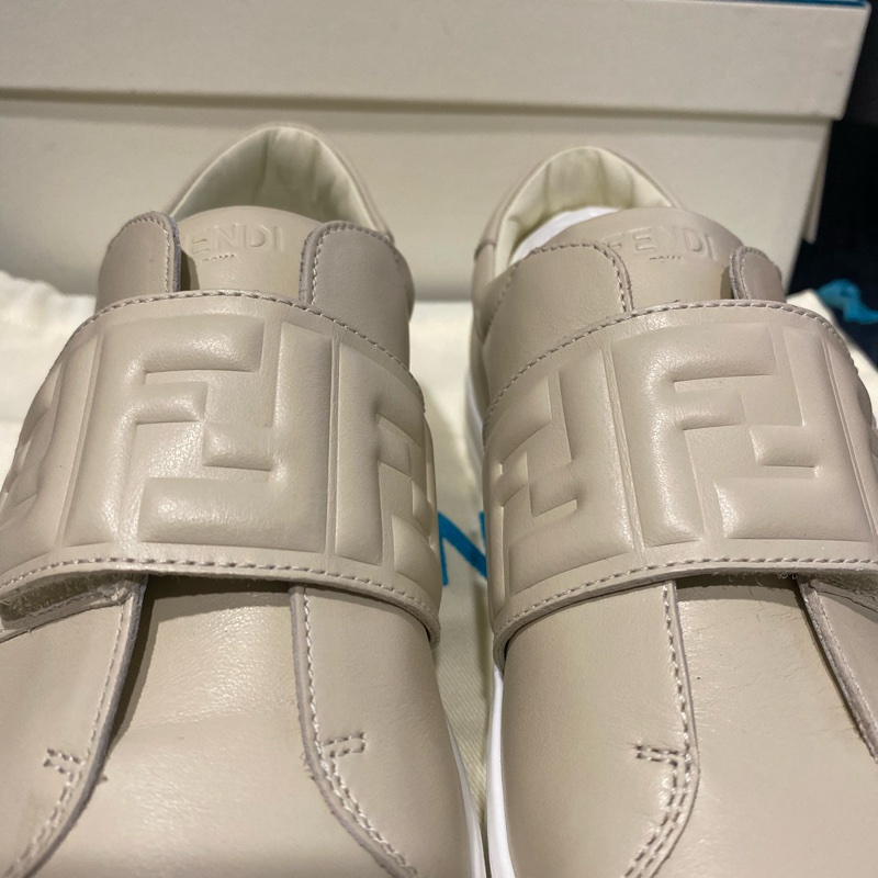 全新FENDI 休閒鞋-5