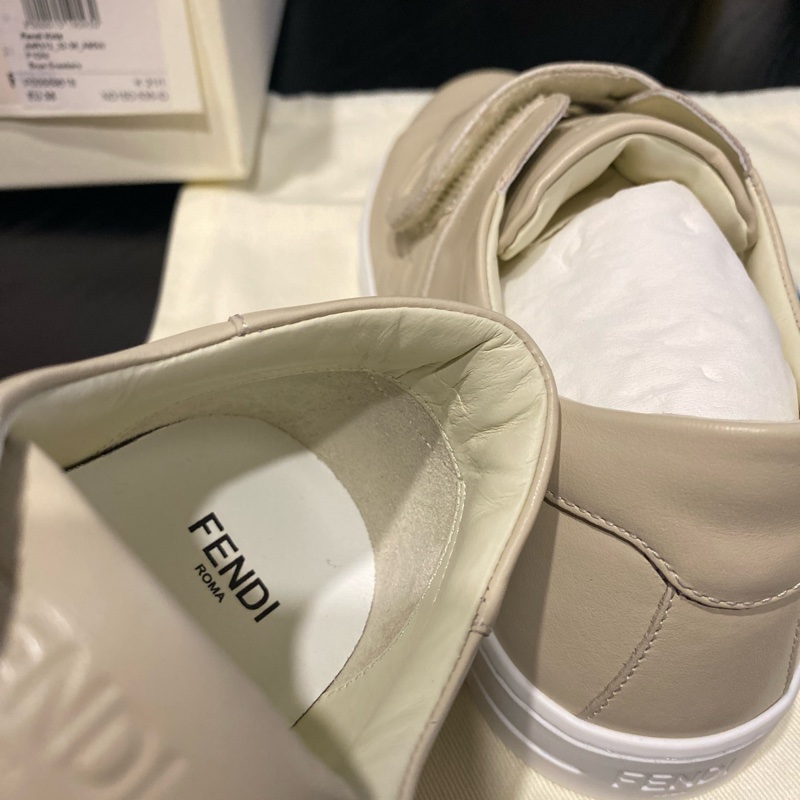 全新FENDI 休閒鞋-9
