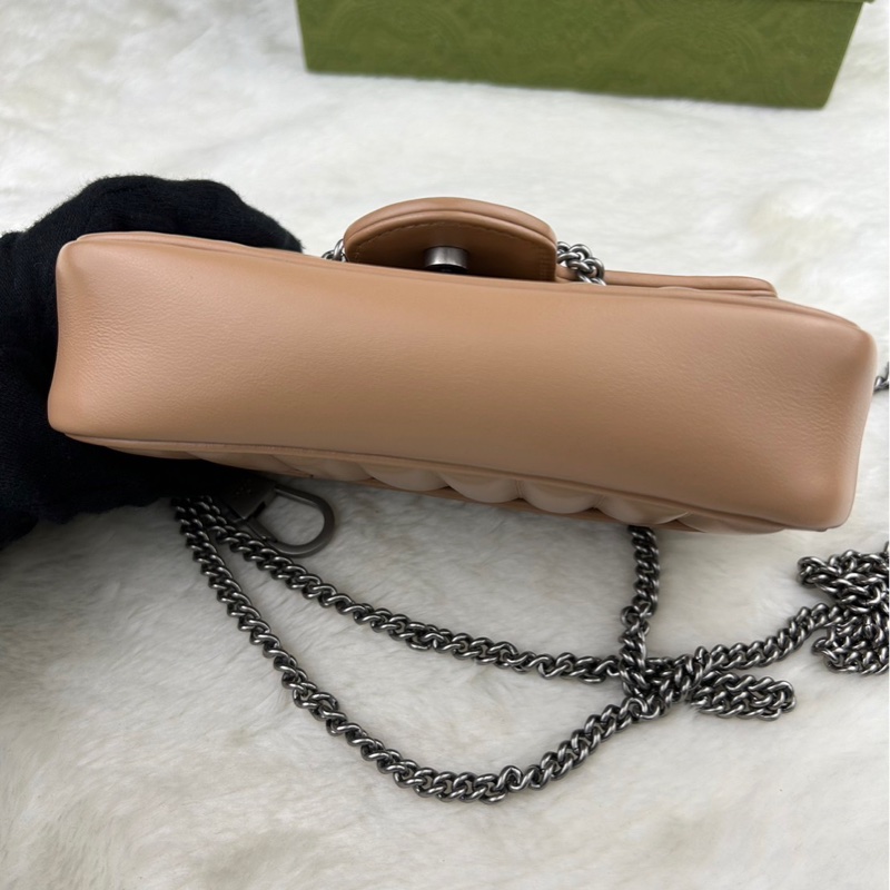 GUCCI 古馳  476433  💖新款GG Marmont絎縫系列銀釦MINI款手拿/腰包/肩背/斜背包(玫瑰米色）-13