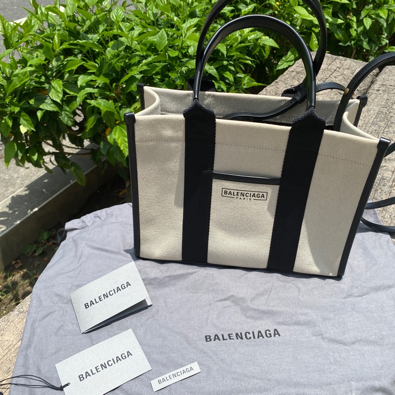 近新Balenciaga巴黎世家帆布黑白拼色托特包 671402-0