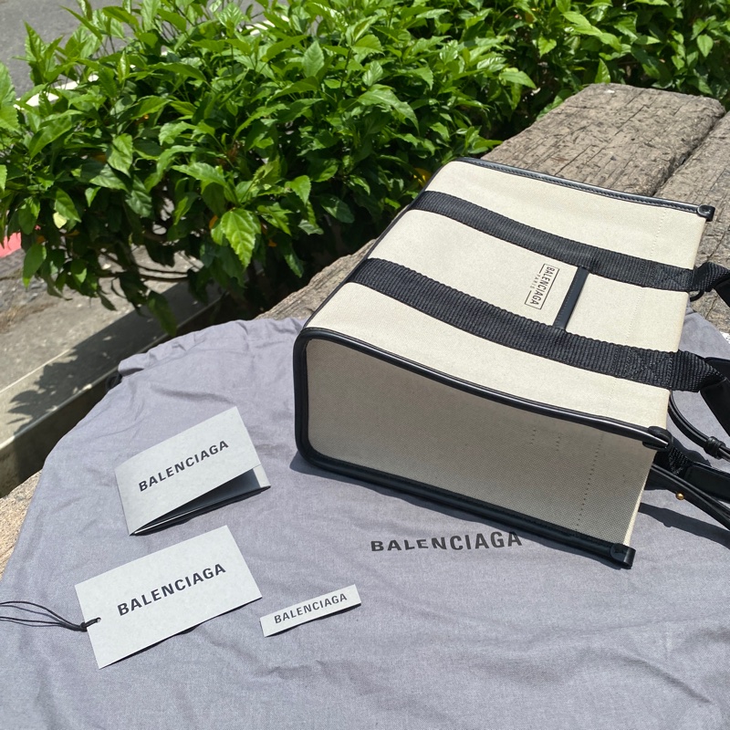 近新Balenciaga巴黎世家帆布黑白拼色托特包 671402-3