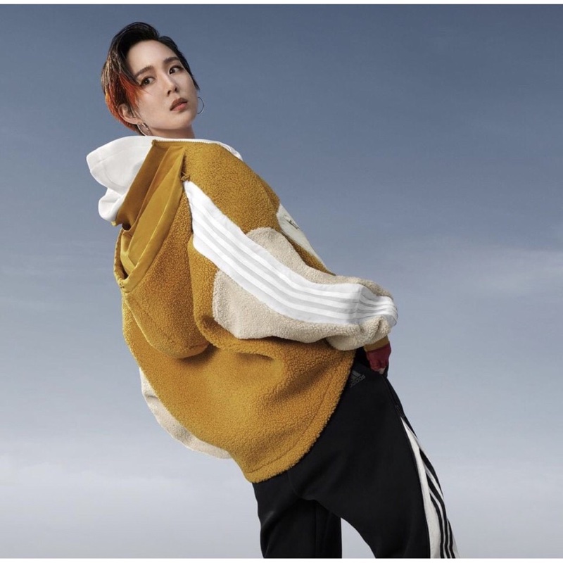 愛迪達Adidas 毛毛大口袋拉鍊連帽外套-3